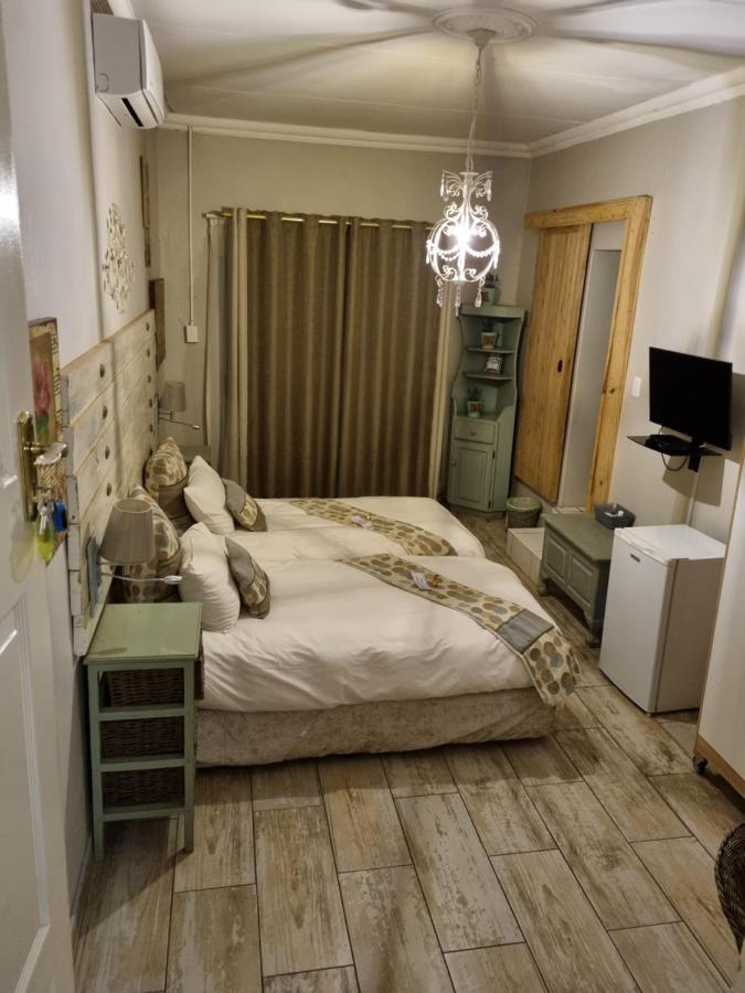 @Home Guest House Zeerust Dış mekan fotoğraf