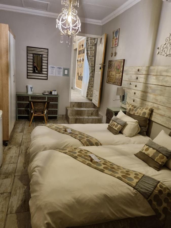 @Home Guest House Zeerust Dış mekan fotoğraf