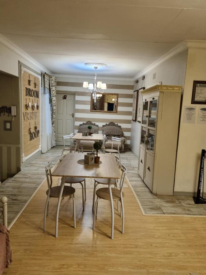 @Home Guest House Zeerust Dış mekan fotoğraf