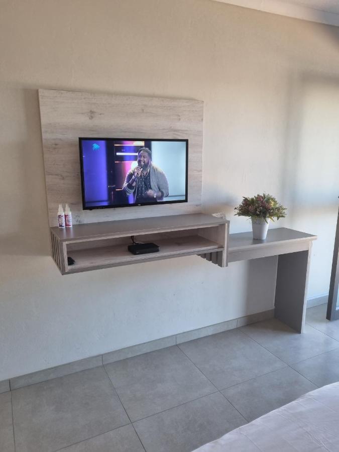 @Home Guest House Zeerust Dış mekan fotoğraf