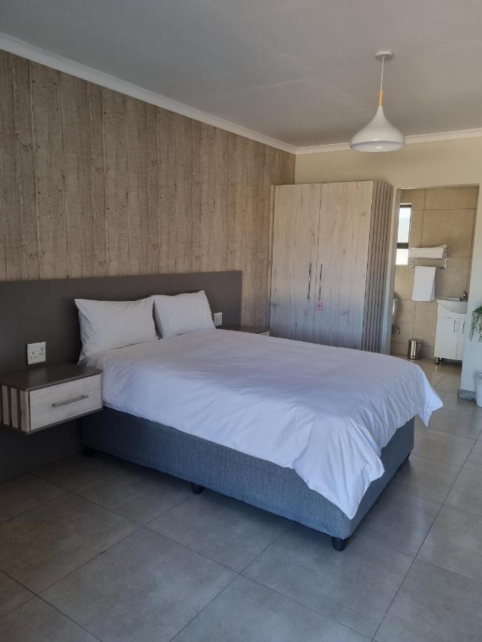 @Home Guest House Zeerust Dış mekan fotoğraf